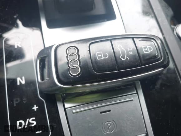 ✅ 2021 Audi Q8 Prestige • VIN: WA1FVAF12MD032085 • Lot: 42364901. Listed on IAAI with 35,858 mi. Free auction sales archive from the USA and detailed vehicle history report at DreamBid. Image 11.