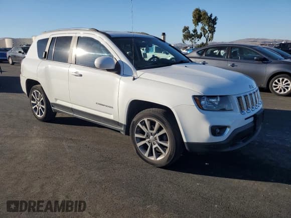✅ 2017 Jeep Compass High Altitude • VIN: 1C4NJDEB3HD188683 • Lot: 82656925. Wystawiony na Copart z przebiegiem 80 957 mil. Bezpłatny archiwum sprzedaży aukcyjnych z USA i szczegółowy raport historii pojazdu na DreamBid. Zdjęcie 4.