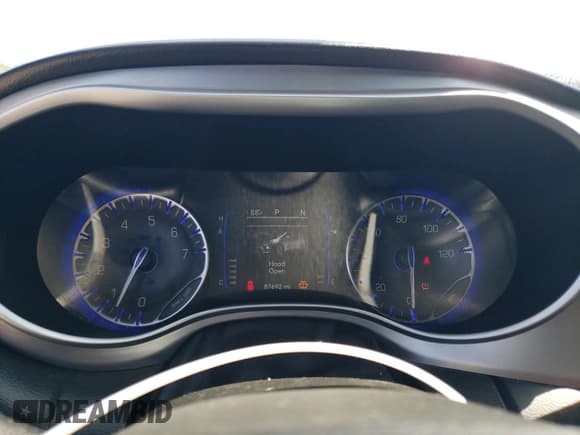 ✅ 2018 Chrysler Pacifica Touring Plus • VIN: 2C4RC1FG2JR356854 • Лот: 69926145. Опубликован ранее на Copart с пробегом 87 692 миль. Бесплатный доступ к архиву аукционных продаж из США и подробный отчёт об истории автомобиля на DreamBid. Изображение 9.