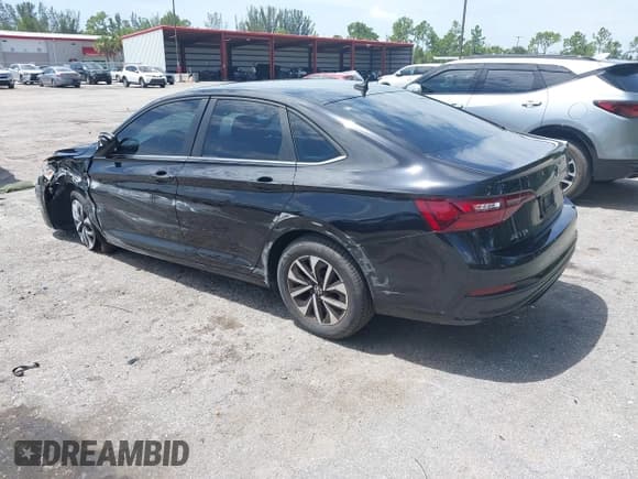 ✅ 2022 Volkswagen Jetta S • VIN: 3VWCM7BU1NM002240 • Lot: 43082913. Listed on IAAI with 90,681 mi. Free auction sales archive from the USA and detailed vehicle history report at DreamBid. Image 3.