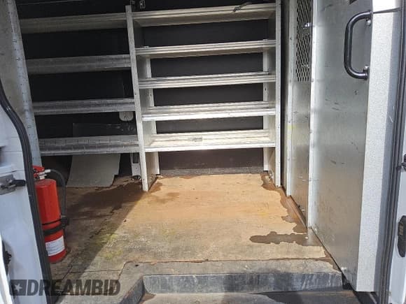 ✅ 2018 Ford Transit • VIN: 1FTBW2CM6JKA36363 • Лот: 74249814. Опубликован ранее на Copart с пробегом 151 390 миль. Бесплатный доступ к архиву аукционных продаж из США и подробный отчёт об истории автомобиля на DreamBid. Изображение 11.