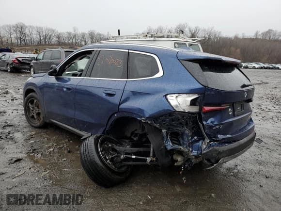 ✅ 2023 BMW X1 xDrive28i • VIN: WBX73EF01P5W21175 • Лот: 80110023. Опубликован ранее на Copart с пробегом 10 207 миль. Бесплатный доступ к архиву аукционных продаж из США и подробный отчёт об истории автомобиля на DreamBid. Изображение 2.