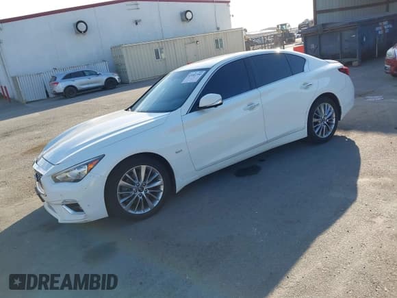 ✅ 2019 Infiniti Q50 Luxe • VIN: JN1EV7AP5KM517725 • Lot: 43581350. Listed on IAAI with 139,876 mi. Free auction sales archive from the USA and detailed vehicle history report at DreamBid. Image 2.