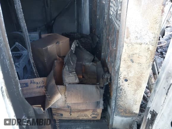 ✅ 2019 Chevrolet Express Cargo • VIN: 1GCWGBFP3K1171862 • Лот: 42027673. Опубликован ранее на IAAI с пробегом Не указан. Бесплатный доступ к архиву аукционных продаж из США и подробный отчёт об истории автомобиля на DreamBid. Изображение 8.