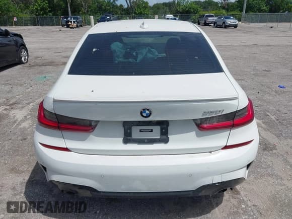 ✅ 2022 BMW 3 Series 330i • VIN: 3MW5R1J09N8C29531 • Lot: 43074092. Wystawiony na IAAI z przebiegiem 39 427 mil. Bezpłatny archiwum sprzedaży aukcyjnych z USA i szczegółowy raport historii pojazdu na DreamBid. Zdjęcie 16.