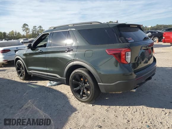✅ 2023 Ford Explorer ST-Line • VIN: 1FMSK7KH3PGA98145 • Lot: 82835544. Wystawiony na Copart z przebiegiem 26 405 mil. Bezpłatny archiwum sprzedaży aukcyjnych z USA i szczegółowy raport historii pojazdu na DreamBid. Zdjęcie 2.