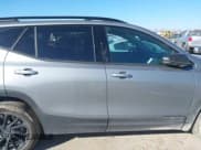 ✅ 2024 GMC Terrain SLT • VIN: 3GKALVEG1RL225417 • Lot: 41382024. Wystawiony na IAAI z przebiegiem 43 677 mil. Bezpłatny archiwum sprzedaży aukcyjnych z USA i szczegółowy raport historii pojazdu na DreamBid. Zdjęcie 13.