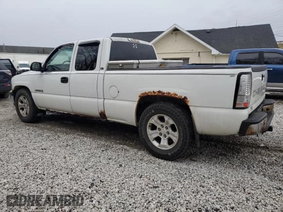 ✅ 2002 Chevrolet Silverado 1500 LS • VIN: 2GCEC19W721417567 • Лот: 87015874. Опубликован ранее на Copart с пробегом 204 502 миль. Бесплатный доступ к архиву аукционных продаж из США и подробный отчёт об истории автомобиля на DreamBid. Изображение 2.