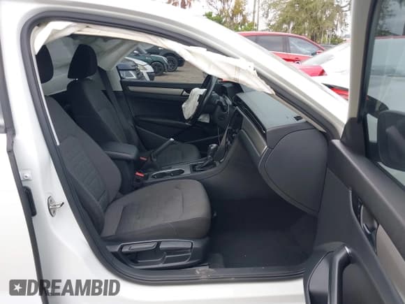 ✅ 2020 Volkswagen Passat S • VIN: 1VWAA7A35LC004838 • Lot: 41184897. Listed on IAAI with 68,628 mi. Free auction sales archive from the USA and detailed vehicle history report at DreamBid. Image 5.