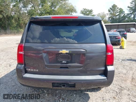 2015 Chevrolet Tahoe LT z VIN 1GNSCBKC3FR649211, wystawiony jako IAAI lot #43260542 z przebiegiem 88 436 mil mil oraz . Historia ofert i sprzedaży dostępna na DreamBid. Obrazek 17.