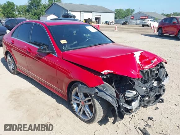 ✅ 2013 Mercedes-Benz C 300 Sport • VIN: WDDGF8AB4DA785799 • Lot: 42719671. Listed on IAAI with 147,565 mi. Free auction sales archive from the USA and detailed vehicle history report at DreamBid. Image 1.