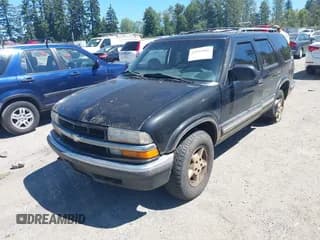✅ 1999 Chevrolet Blazer LT • VIN: 1GNDT13W1X2148856 • Lot: 42830006. Wystawiony na IAAI z przebiegiem Nie podano. Bezpłatny archiwum sprzedaży aukcyjnych z USA i szczegółowy raport historii pojazdu na DreamBid. Zdjęcie 2.