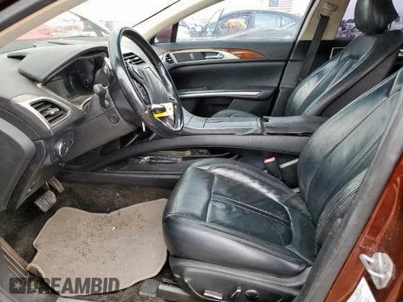 ✅ 2015 Lincoln MKZ • VIN: 3LN6L2J91FR606258 • Lot: 70360985. Wystawiony na Copart z przebiegiem 183 251 mil. Bezpłatny archiwum sprzedaży aukcyjnych z USA i szczegółowy raport historii pojazdu na DreamBid. Zdjęcie 7.