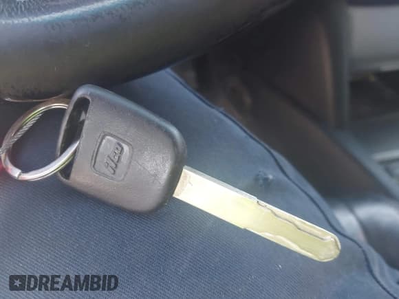 ✅ 2011 Honda Accord EX-L • VIN: 1HGCS2B85BA002864 • Лот: 42111661. Опубликован ранее на IAAI с пробегом 255 730 миль. Бесплатный доступ к архиву аукционных продаж из США и подробный отчёт об истории автомобиля на DreamBid. Изображение 11.