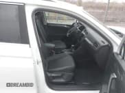 ✅ 2023 Volkswagen Tiguan SE • VIN: 3VV2B7AX0PM019809 • Лот: 43694567. Опубликован ранее на IAAI с пробегом 21 500 миль. Бесплатный доступ к архиву аукционных продаж из США и подробный отчёт об истории автомобиля на DreamBid. Изображение 5.