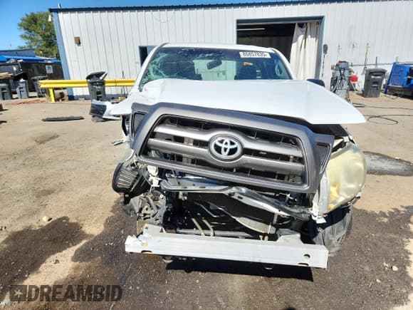 ✅ 2009 Toyota Tacoma • VIN: 5TETX22N79Z631726 • Lot: 86857835. Listed on Copart with 86,092 mi. Free auction sales archive from the USA and detailed vehicle history report at DreamBid. Image 5.