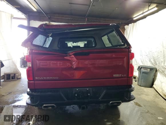 ✅ 2022 Chevrolet Silverado 1500 LT Trail Boss • VIN: 3GCPYFED5NG169780 • Lot: 71616485. Wystawiony na Copart z przebiegiem Nie podano. Bezpłatny archiwum sprzedaży aukcyjnych z USA i szczegółowy raport historii pojazdu na DreamBid. Zdjęcie 6.