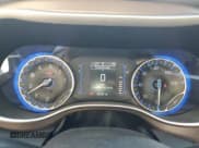 ✅ 2023 Chrysler Voyager LX • VIN: 2C4RC1CGXPR568267 • Lot: 81975925. Wystawiony na Copart z przebiegiem 38 387 mil. Bezpłatny archiwum sprzedaży aukcyjnych z USA i szczegółowy raport historii pojazdu na DreamBid. Zdjęcie 9.