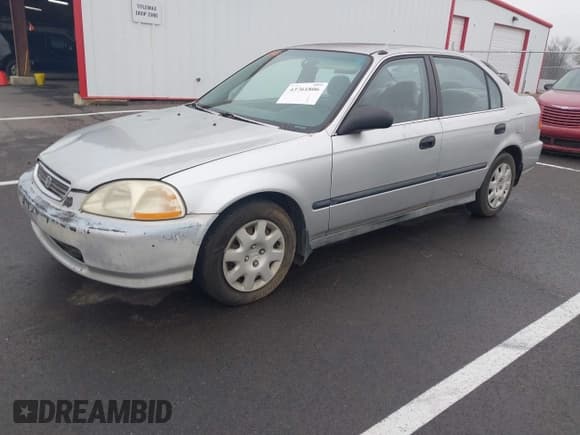 ✅ 1998 Honda Civic LX • VIN: 2HGEJ6670WH578602 • Лот: 43761806. Опубликован ранее на IAAI с пробегом 249 856 миль. Бесплатный доступ к архиву аукционных продаж из США и подробный отчёт об истории автомобиля на DreamBid. Изображение 2.