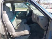 ✅ 2003 Chevrolet S-10 • VIN: 1GCCS19H438100436 • Лот: 41891848. Опубликован ранее на IAAI с пробегом 117 907 миль. Бесплатный доступ к архиву аукционных продаж из США и подробный отчёт об истории автомобиля на DreamBid. Изображение 5.