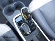 ✅ 2017 Chevrolet Bolt EV Premier • VIN: 1G1FX6S06H4121974 • Lot: 41986828. Wystawiony na IAAI z przebiegiem 149 921 mil. Bezpłatny archiwum sprzedaży aukcyjnych z USA i szczegółowy raport historii pojazdu na DreamBid. Zdjęcie 11.