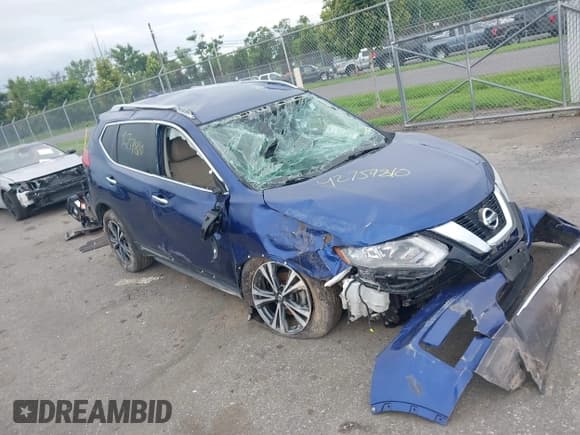 ✅ 2017 Nissan Rogue SV • VIN: 5N1AT2MV3HC771572 • Lot: 42759810. Wystawiony na IAAI z przebiegiem Nie podano. Bezpłatny archiwum sprzedaży aukcyjnych z USA i szczegółowy raport historii pojazdu na DreamBid. Zdjęcie 1.