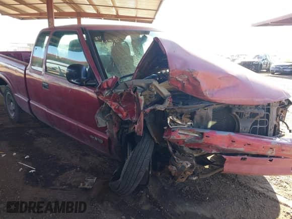 1996 Chevrolet S-10 LS с VIN 1GCCS1944TK146784, выставлен на аукционе IAAI как лот 43156017 с пробегом 338 811 миль миль и . История ставок и продаж доступна на DreamBid. Изображение 1.