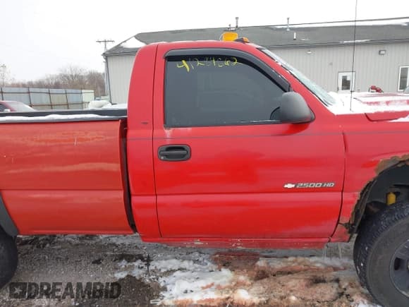 ✅ 2005 Chevrolet Silverado 2500HD Work Truck • VIN: 1GCHK24U95E257271 • Лот: 41284862. Опубликован ранее на IAAI с пробегом 135 839 миль. Бесплатный доступ к архиву аукционных продаж из США и подробный отчёт об истории автомобиля на DreamBid. Изображение 13.