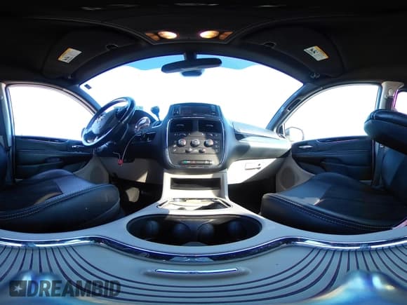 ✅ 2020 Dodge Grand Caravan SXT • VIN: 2C4RDGCG6LR153912 • Лот: 43641519. Опубликован ранее на IAAI с пробегом 204 586 миль. Бесплатный доступ к архиву аукционных продаж из США и подробный отчёт об истории автомобиля на DreamBid. Изображение 18.