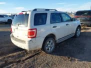 ✅ 2010 Ford Escape XLT • VIN: 1FMCU0DG3AKB43731 • Lot: 43790605. Wystawiony na IAAI z przebiegiem 210 384 mil. Bezpłatny archiwum sprzedaży aukcyjnych z USA i szczegółowy raport historii pojazdu na DreamBid. Zdjęcie 4.