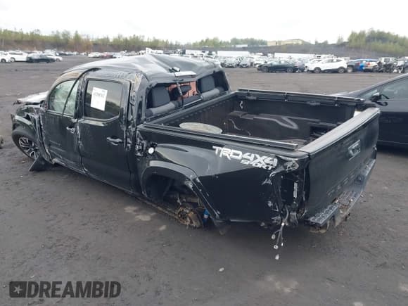 ✅ 2023 Toyota Tacoma SR • VIN: 3TMCZ5AN9PM636854 • Lot: 43298762. Listed on IAAI with 22,831 mi. Free auction sales archive from the USA and detailed vehicle history report at DreamBid. Image 3.