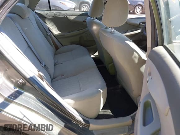 ✅ 2010 Toyota Corolla • VIN: 2T1BU4EE6AC370224 • Лот: 43135214. Опубликован ранее на IAAI с пробегом 266 257 миль. Бесплатный доступ к архиву аукционных продаж из США и подробный отчёт об истории автомобиля на DreamBid. Изображение 8.