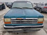 ✅ 1994 Ford Explorer Eddie Bauer • VIN: 1FMDU34X8RUE17866 • Lot: 95075305. Listed on Copart with 253,824 mi. Free auction sales archive from the USA and detailed vehicle history report at DreamBid. Image 5.