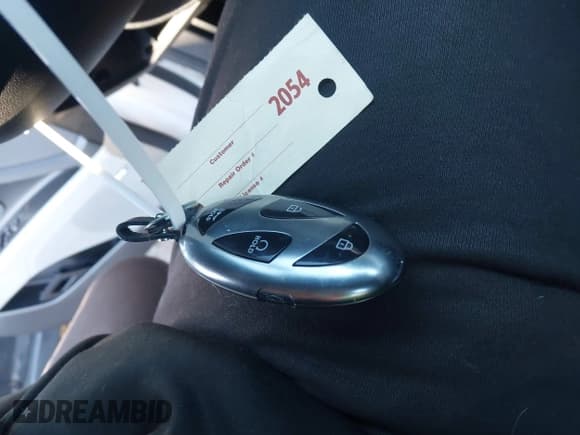 ✅ 2024 Hyundai Elantra Limited • VIN: KMHLP4DG9RU693322 • Lot: 43641580. Wystawiony na IAAI z przebiegiem 5 248 mil. Bezpłatny archiwum sprzedaży aukcyjnych z USA i szczegółowy raport historii pojazdu na DreamBid. Zdjęcie 11.