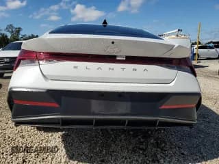 ✅ 2025 Hyundai Elantra SEL Convenience • VIN: KMHLS4DG1SU924590 • Лот: 90633065. Опубликован ранее на Copart с пробегом 14 548 миль. Бесплатный доступ к архиву аукционных продаж из США и подробный отчёт об истории автомобиля на DreamBid. Изображение 6.