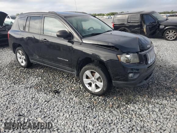 ✅ 2016 Jeep Compass Sport • VIN: 1C4NJCBA0GD675117 • Lot: 87282925. Listed on Copart with 210,815 mi. Free auction sales archive from the USA and detailed vehicle history report at DreamBid. Image 4.
