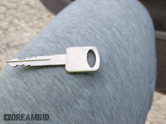 ✅ 1998 Ford F-150 XL • VIN: 1FTRX07L9WKB52729 • Lot: 41599414. Wystawiony na IAAI z przebiegiem 343 167 mil. Bezpłatny archiwum sprzedaży aukcyjnych z USA i szczegółowy raport historii pojazdu na DreamBid. Zdjęcie 11.