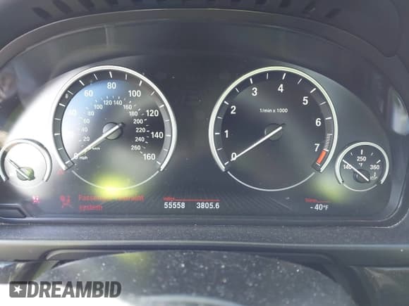 ✅ 2013 BMW 5 Series 535i xDrive • VIN: WBAFU7C51DDU71651 • Lot: 43661539. Wystawiony na IAAI z przebiegiem 55 558 mil. Bezpłatny archiwum sprzedaży aukcyjnych z USA i szczegółowy raport historii pojazdu na DreamBid. Zdjęcie 7.