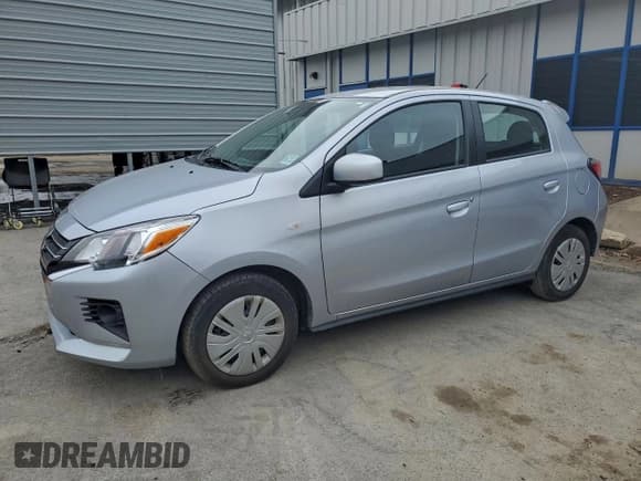 ✅ 2024 Mitsubishi Mirage ES • VIN: ML32AUHJ5RH024399 • Lot: 95934165. Wystawiony na Copart z przebiegiem 17 932 mil. Bezpłatny archiwum sprzedaży aukcyjnych z USA i szczegółowy raport historii pojazdu na DreamBid. Zdjęcie 1.