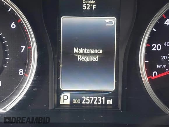 ✅ 2017 Toyota Camry LE • VIN: 4T1BF1FK2HU664094 • Lot: 43585378. Listed on IAAI with 257,231 mi. Free auction sales archive from the USA and detailed vehicle history report at DreamBid. Image 15.