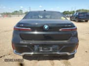 ✅ 2024 BMW i7 xDrive60 • VIN: WBY53EJ04RCP86968 • Lot: 70559815. Wystawiony na Copart z przebiegiem 8 555 mil. Bezpłatny archiwum sprzedaży aukcyjnych z USA i szczegółowy raport historii pojazdu na DreamBid. Zdjęcie 6.