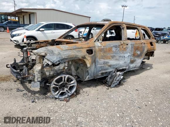 2022 Jeep Grand Cherokee Trailhawk with VIN 1C4RJYC60N8748274, listed as a Copart auction lot 62412035 with Not provided miles and Non repairable. Bid and sale history available at DreamBid. Image 1.
