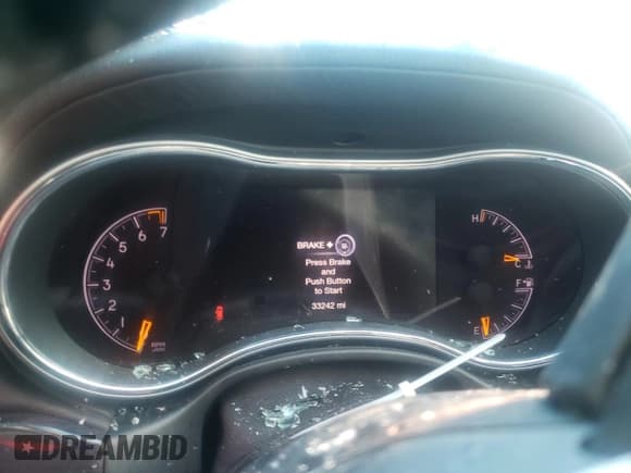 ✅ 2021 Jeep Grand Cherokee Overland • VIN: 1C4RJFCGXMC659045 • Lot: 83492404. Listed on Copart with 33,242 mi. Free auction sales archive from the USA and detailed vehicle history report at DreamBid. Image 9.