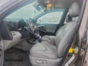 ✅ 2012 Toyota RAV4 Limited • VIN: 2T3DK4DV8CW082049 • Лот: 94243545. Опубликован ранее на Copart с пробегом 179 495 миль. Бесплатный доступ к архиву аукционных продаж из США и подробный отчёт об истории автомобиля на DreamBid. Изображение 7.