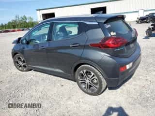 2017 Chevrolet Bolt EV Premier z VIN 1G1FX6S00H4176548, wystawiony jako Copart lot #65032243 z przebiegiem 62 786 mil mil oraz . Historia ofert i sprzedaży dostępna na DreamBid. Obrazek 2.