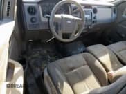 ✅ 2010 Ford F-150 XL • VIN: 1FTMF1CW0AKE74641 • Lot: 91422345. Wystawiony na Copart z przebiegiem 158 019 mil. Bezpłatny archiwum sprzedaży aukcyjnych z USA i szczegółowy raport historii pojazdu na DreamBid. Zdjęcie 8.