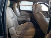 ✅ 2011 Chevrolet Suburban LTZ • VIN: 1GNSCKE02BR351387 • Lot: 77601054. Wystawiony na Copart z przebiegiem 204 674 mil. Bezpłatny archiwum sprzedaży aukcyjnych z USA i szczegółowy raport historii pojazdu na DreamBid. Zdjęcie 11.