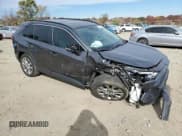 ✅ 2022 Toyota RAV4 XLE Premium • VIN: 2T3A1RFVXNW318722 • Лот: 91445805. Опубликован ранее на Copart с пробегом 24 348 миль. Бесплатный доступ к архиву аукционных продаж из США и подробный отчёт об истории автомобиля на DreamBid. Изображение 4.