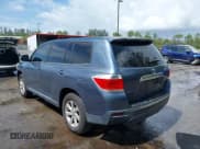 ✅ 2013 Toyota Highlander • VIN: 5TDZK3EH6DS102651 • Lot: 42828589. Listed on IAAI with 132,392 mi. Free auction sales archive from the USA and detailed vehicle history report at DreamBid. Image 3.