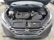 2018 Hyundai Tucson SEL z VIN KM8J3CA44JU764681, wystawiony jako Copart lot #81580545 z przebiegiem 92 403 mil mil oraz Szkoda całkowita • Salvage title. Historia ofert i sprzedaży dostępna na DreamBid. Obrazek 12.